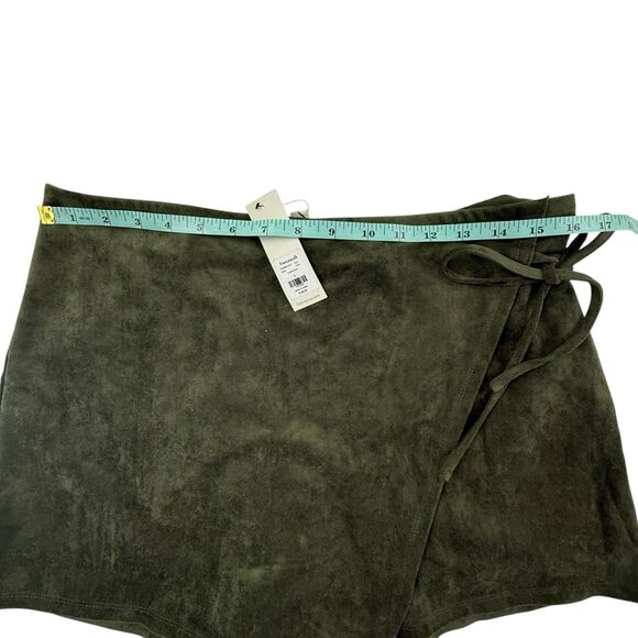 NEW Francescas Wrap it up Skirt Skort Women Large Army Green Ultra Suede Vegan - Picture 7 of 9